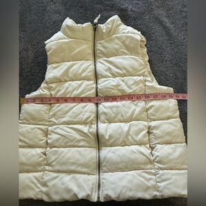 Dip Cream Puffer Vest